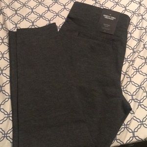 Pull on Vera Wang pants